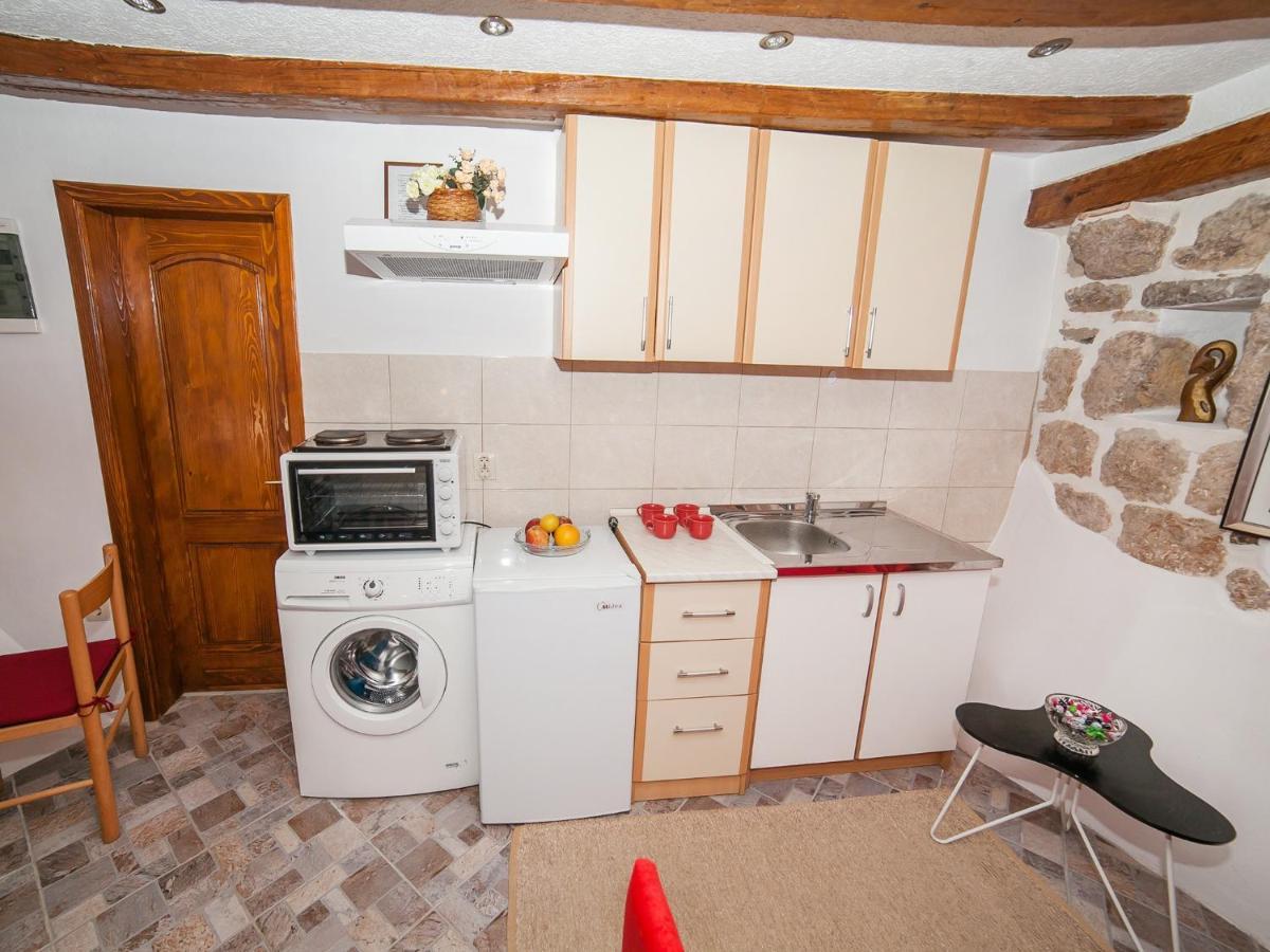 Apartment Alexandra Kotor Luaran gambar
